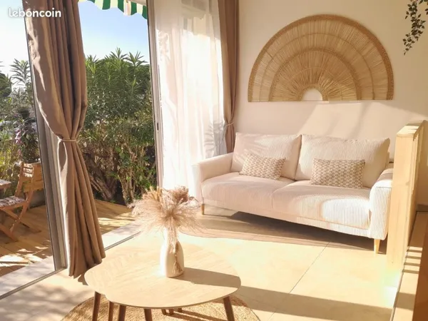 Apt T2 41 m2-PORT CAMARGUE-entièrement rénové CLEF EN MAIN- Piscine - Terrasse - 5 min plage