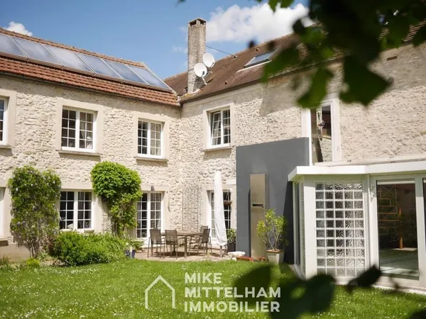 Villa 9 pièces 360 m²