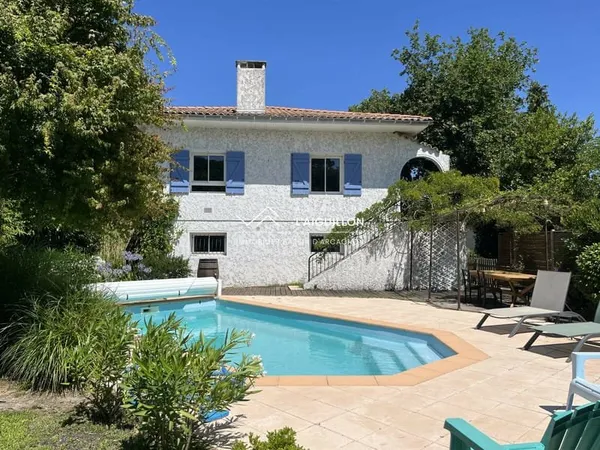 Maison de famille, avec piscine, à Gujan Mestras