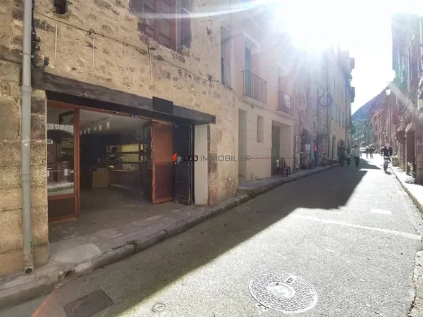 Local commercial 147 m²