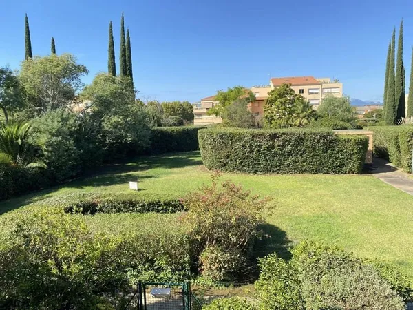 ARGENTIERE PLAGE T2 PLUS VERANDA SUR PARC