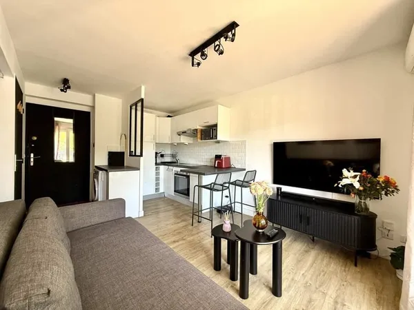 T2 rénové récemment à Vallauris