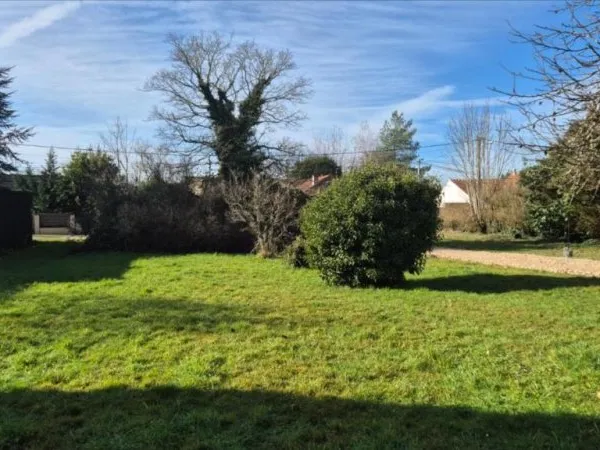 Terrain 883 m²