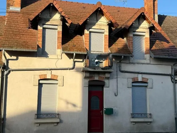 Maison Bessay Sur Allier 8 pièce(s) 142 m2