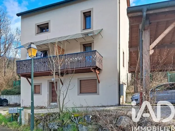 Maison avec appartements 238 m²
