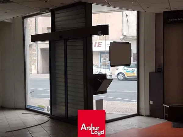 Local commercial 155 m²