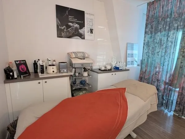 À vendre : Institut de beauté - Thonon-les-Bains ✨