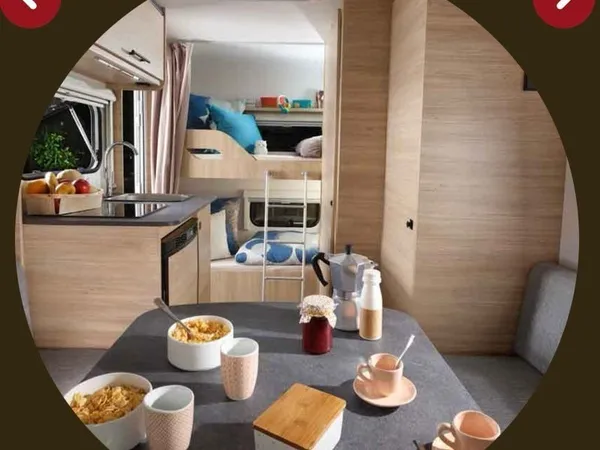 Logement insolite - caravane tout confort avec piscine - 4 personnes