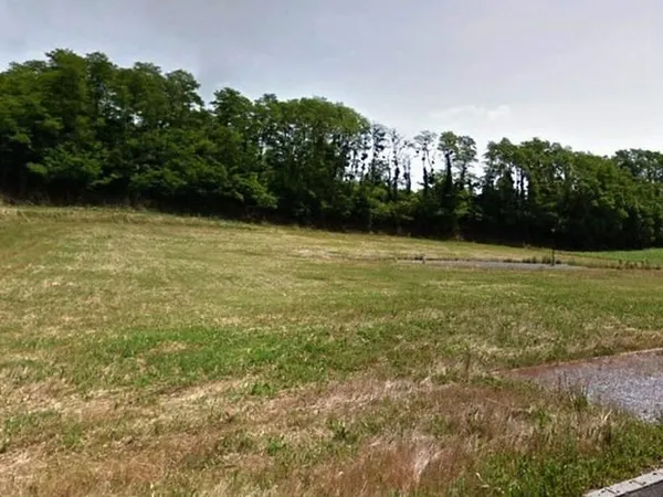 Terrain 838 m²
