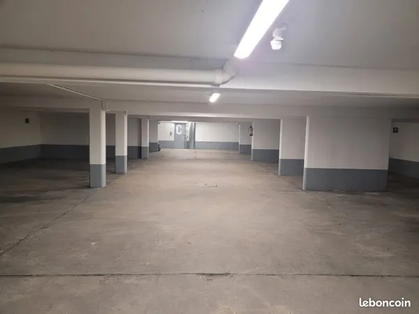 Place parking citadine porte de montmartre