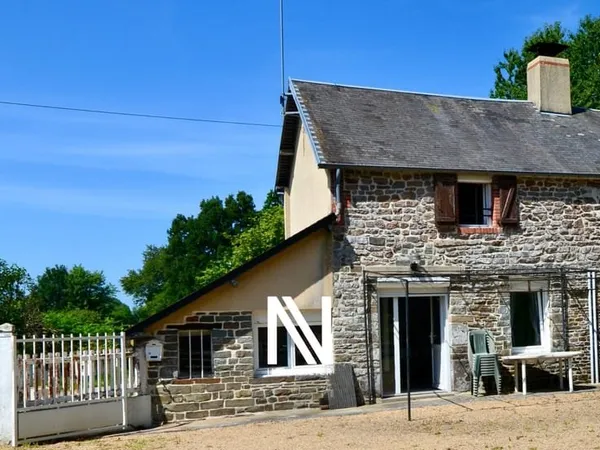 À VENDRE MAISON EN PIERRES MITOYENNE D'UN CÔTÉ