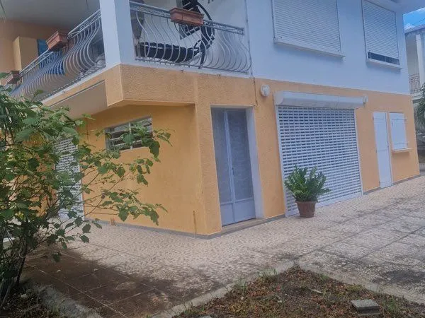 Maison 150 m² - Terrain 920 m² - 10 pièces