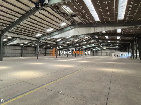 Entrepôt 9500 m² Brie