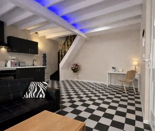 Maison 60 m2 rénové avec jardin environnement calme vue sur Lac