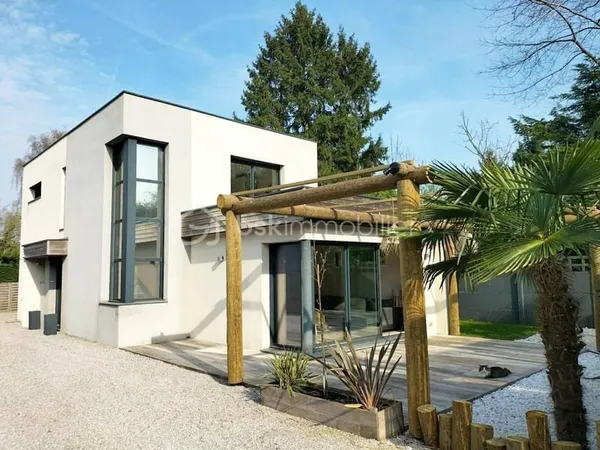 Maison 130m² type grand appartement - aucun travaux - idéal couple ou retraités