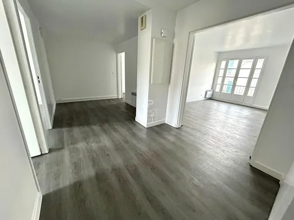 Appartement 3 pièce(s) 69 m2 POISSY