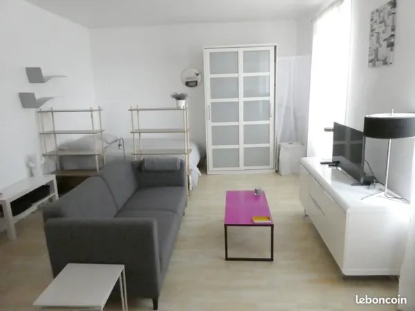 Studio 1 pièce 28 m²
