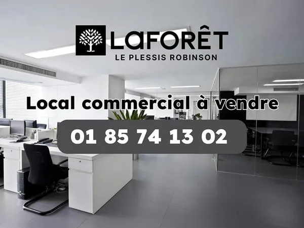 A VENDRE MURS DE 4 LOCAUX COMMERCIAUX