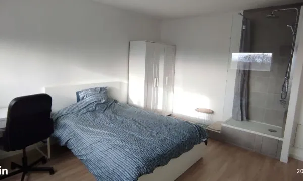 Chambre 13,5m2 avec douche privée