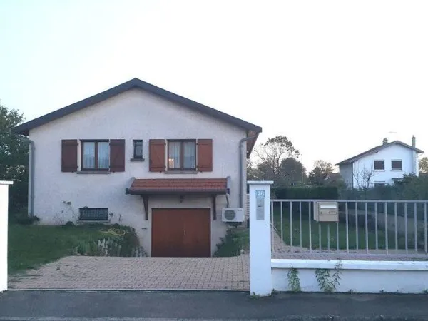 PARTICULIER VILLA SAINT PRIEST (69)