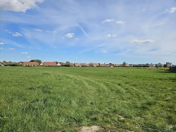 Terrain à bâtir de 535 m² à VECQUEMONT (80)