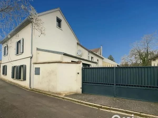 Maison 7 pièces 200 m²
