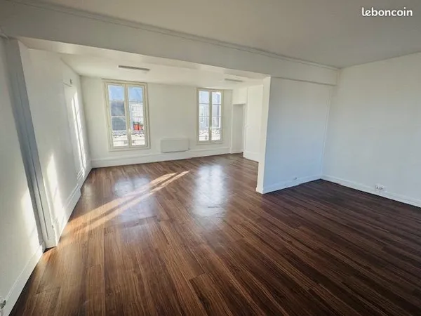 Bureaux 83 m² Paris