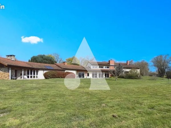 Propriété 7 pièces 420 m²