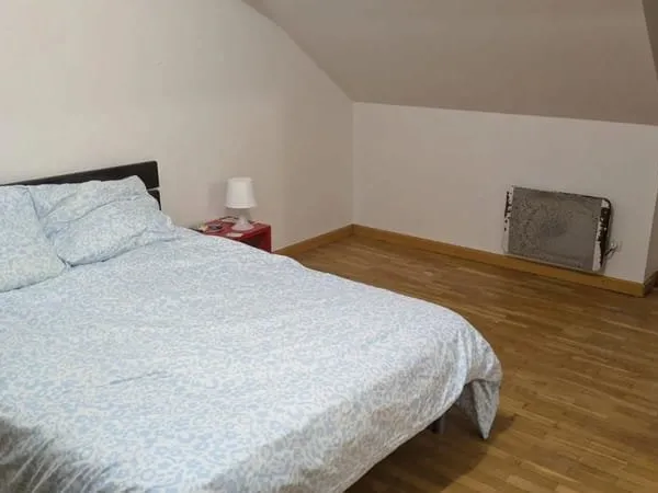 CHAMBRE MEUBLEE