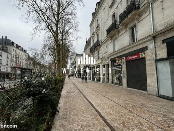 LOCAL COMMERCIAL 186 m² TOURS
