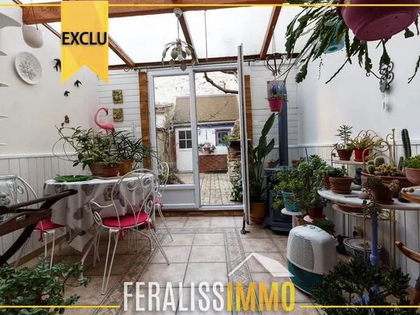 Ambiance cocooning pour cette maison de ville avec extérieu