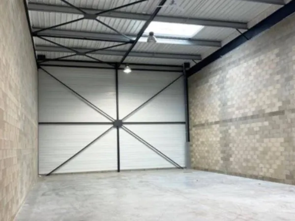 Local d'activité 428 m²