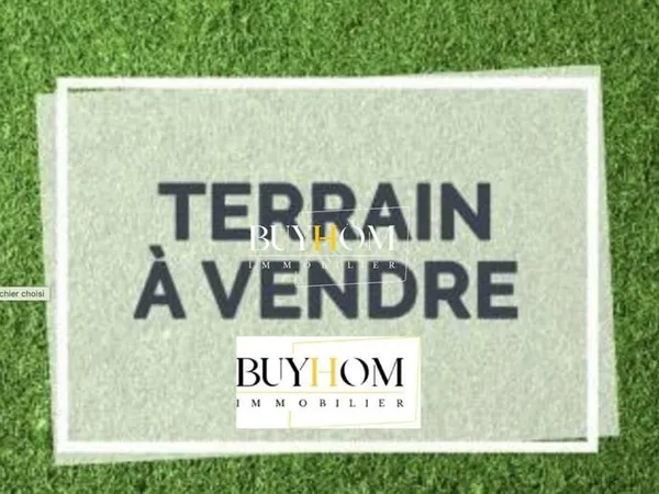 Terrain 600 m²