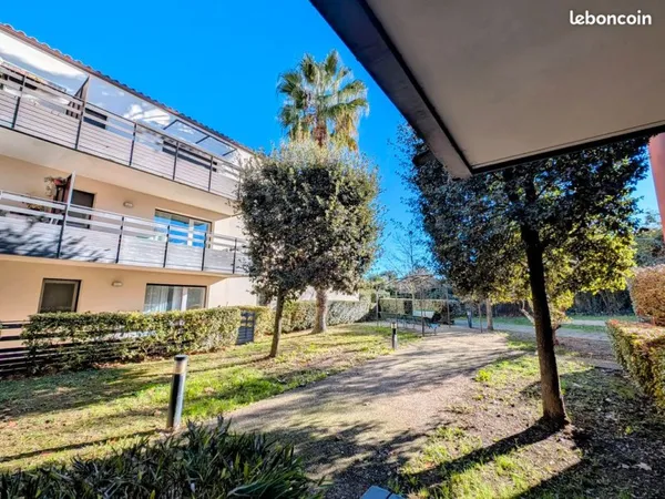 Fabregues dans une résidence récente et sécurisée F2 en parfait état avec terrasse idéal retraite co