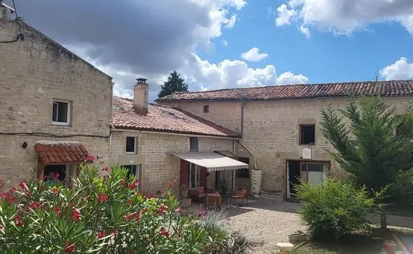 Maison 13 pièces 309 m²