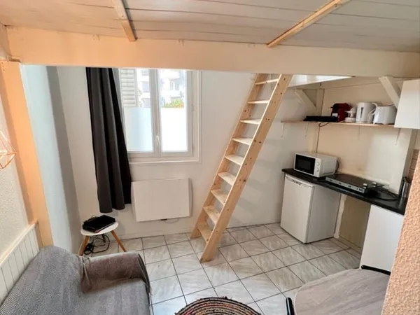 Direct particulier Petit duplex meublé en face de la gare de Grenoble coté hyper centre