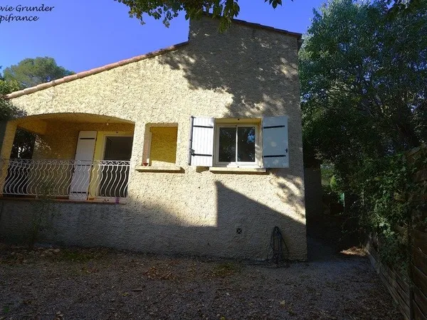 Maison à vendre plain-pied 4 pièces VENTABREN (13)