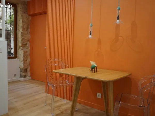 Studio Nîmes centre meublé sur cour