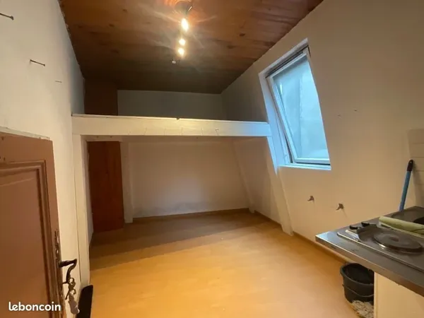 Studio 1 pièce 12 m²
