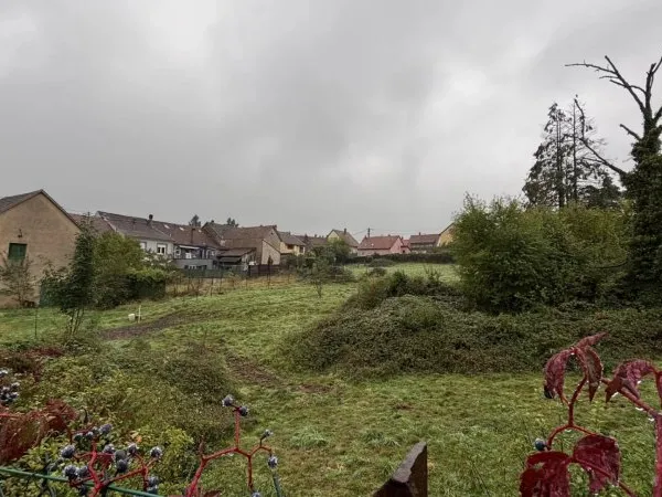 Terrain de 2800 m2 en partie constructible