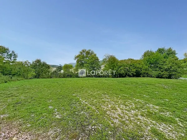 Terrain 1660 m²