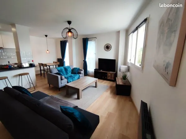 Torcy T2 55m² Dernier Étage Ascenseur Parking Privé - État Neuf - RER A