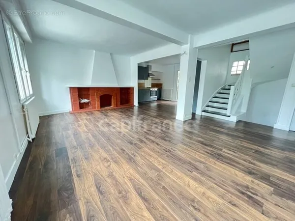 Maison composée d'un appartement à SAINT BRIEUC (22)