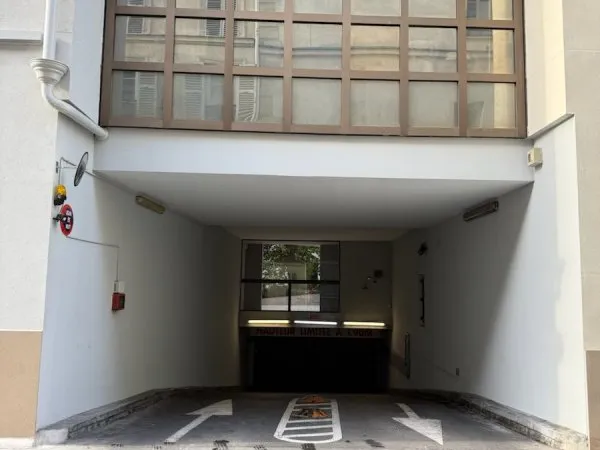 Loue parking 12m²