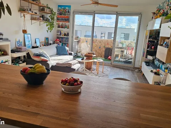 Appartement T4 récent - 77 m² - dernier étage avec ascenseur - résidence calme