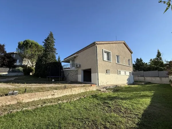Maison 3 chambres 91m2 avec 994m2 de terrain & grand garage