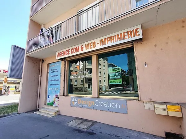 Local commercial avec vitrine