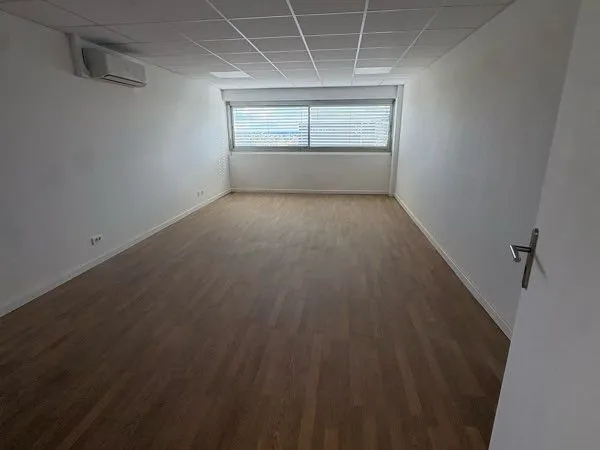 Bureau 30 m²