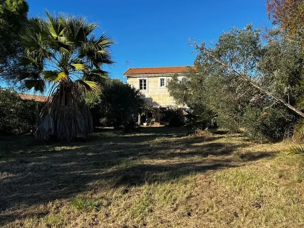 Maison 9 pièces 276 m²