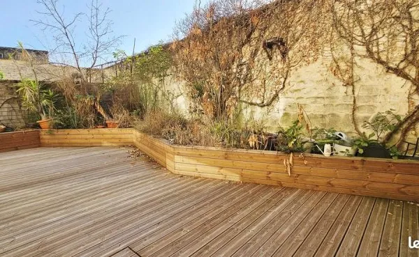 Chartrons, style loft + terrasse (35 m²) + garage (32 m²) + jardin d'hiver + atelier + cave